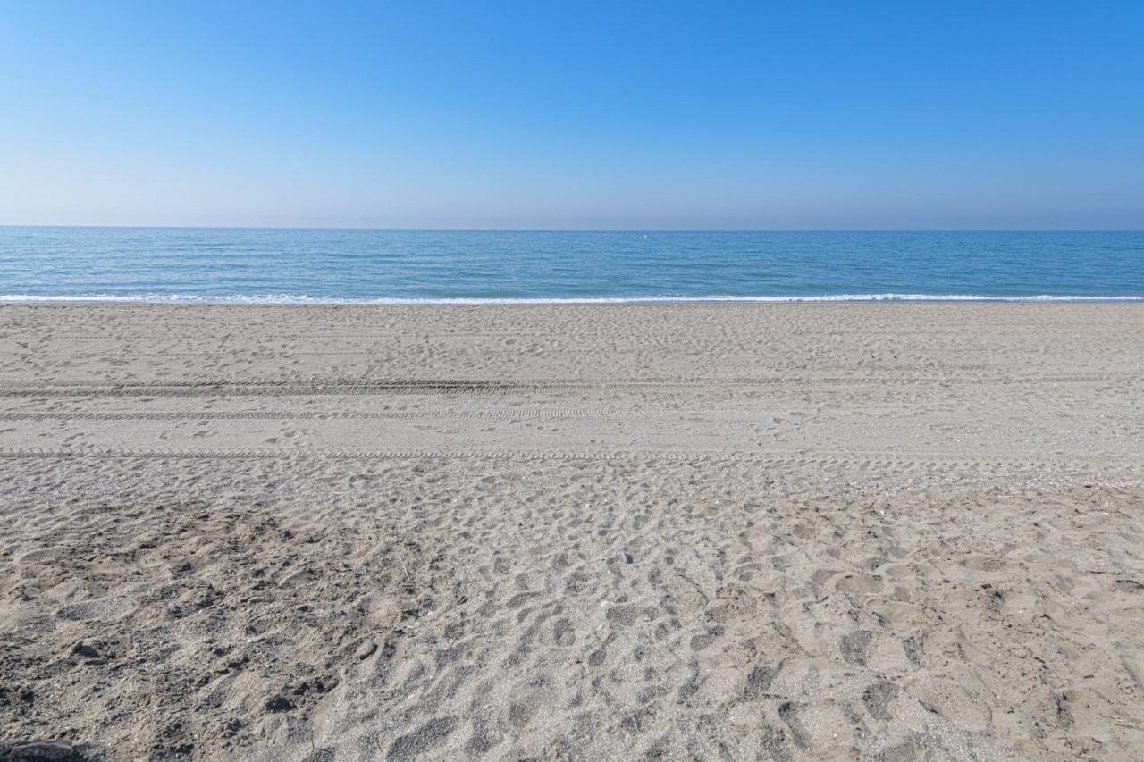 Wintowinrentals Amazing Front Sea View & Relax Benagalbón Exterior foto